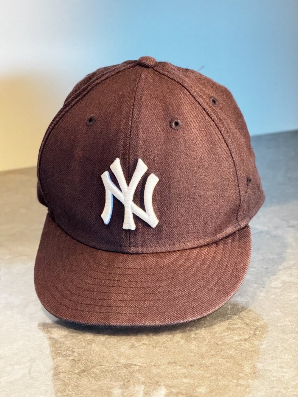 VTG New York Yankees New Era 59FIFTY Brown Wool Fitted Hat Kids 6 3/4 HAS FLAW